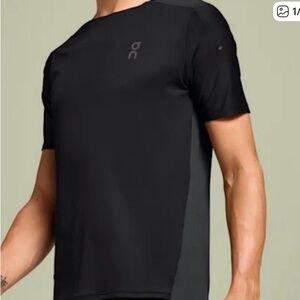 On Running Jet Black Performance Tee
